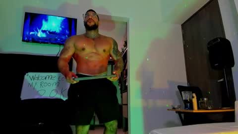 Snapshot of andrewjohnson0 chatting on September 16, 6:09 pm Andrew Johnson online show from September 16, 6:09 pm