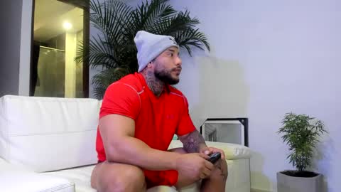 Snapshot of andrewjohnson0 chatting on December 4, 2:59 pm Andrew Johnson online show from December 4, 2:59 pm