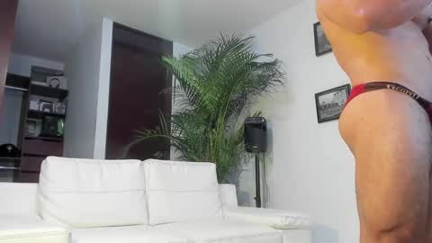 Snapshot of andrewjohnson0 chatting on February 6, 1:05 am Andrew Johnson online show from February 6, 1:05 am