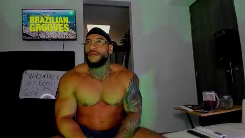 Snapshot of andrewjohnson0 chatting on October 7, 6:01 pm Andrew Johnson online show from October 7, 6:01 pm