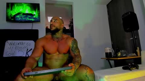 Snapshot of andrewjohnson0 chatting on September 22, 6:51 pm Andrew Johnson online show from September 22, 6:51 pm