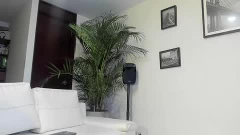 Snapshot of andrewjohnson0 chatting on February 15, 2:37 am Andrew Johnson online show from February 15, 2:37 am