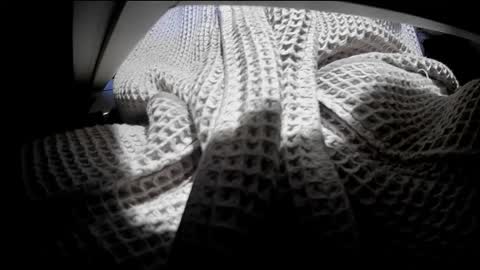 andrewkam1 online show from December 19, 3:36 am