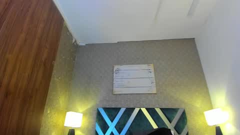 AndreW White online show from December 7, 10:17 pm