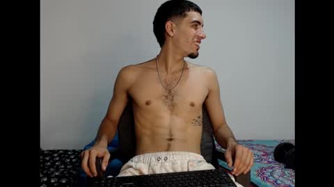 andriuhot066 online show from December 10, 6:54 am