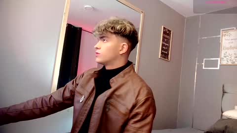 Snapshot of andrius_24 chatting on February 2, 1:19 pm      online show from February 2, 1:19 pm