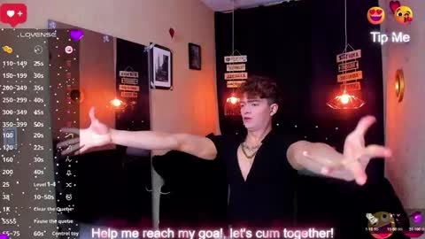 Snapshot of andrius_24 chatting on October 14, 7:32 pm      online show from October 14, 7:32 pm