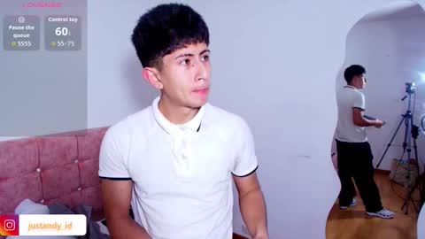 andy_justgame online show from January 7, 3:33 am