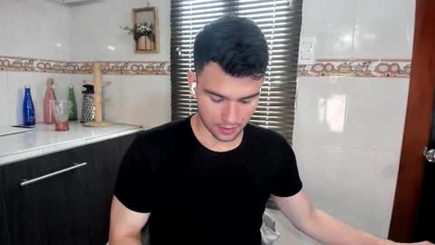 Andy online show from December 17, 1:57 am