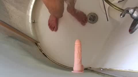 Snapshot of andybadass chatting on February 14, 4:20 pm andybadass online show from February 14, 4:20 pm