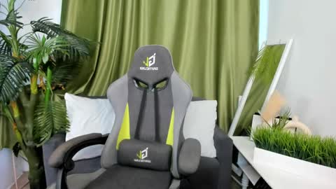 Mandy and Andy online show from June 3, 1:24 pm