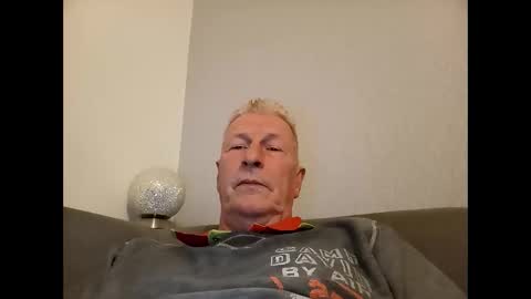 andyk1704 online show from December 2, 4:29 pm