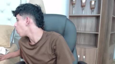 andyxibrat online show from April 6, 6:42 pm