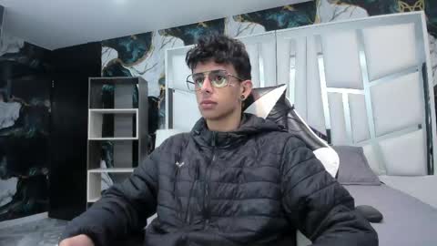 andyxibrat online show from April 17, 11:57 am