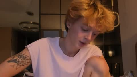 angel_andreww online show from May 16, 4:49 pm