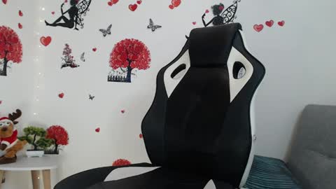 Angel Curl online show from February 18, 1:55 pm