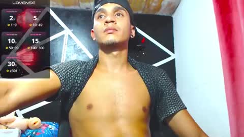 Snapshot of angel_latinboy chatting on September 23, 11:15 pm Angel online show from September 23, 11:15 pm