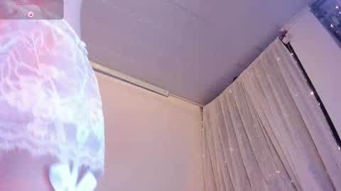 Snapshot of angel_of_lust_ chatting on October 25, 5:20 am Angel online show from October 25, 5:20 am