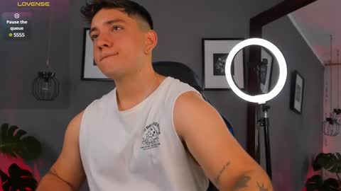 angelbell19 online show from February 17, 9:08 pm