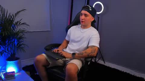 angelbell19 online show from September 10, 2:21 am