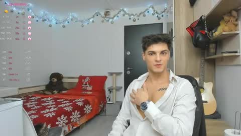 Snapshot of angelfrank chatting on December 31, 4:04 pm Frankie  online show from December 31, 4:04 pm