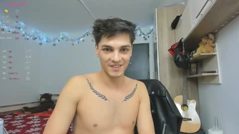 Snapshot of angelfrank chatting on January 1, 1:16 pm Frankie  online show from January 1, 1:16 pm