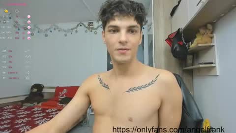 Snapshot of angelfrank chatting on December 17, 2:01 am Frankie  online show from December 17, 2:01 am