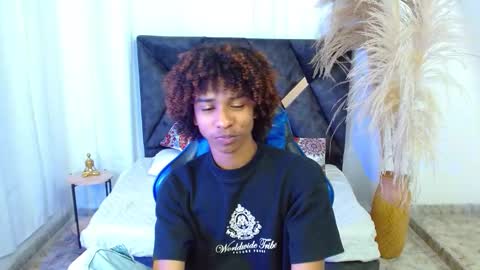 Angel online show from February 17, 9:25 pm