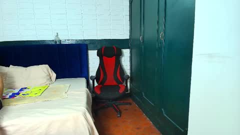 Angelldustt  online show from October 28, 1:02 pm