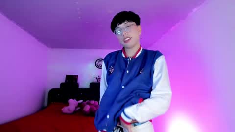 Snapshot of angellonfire chatting on October 28, 11:51 pm Angel  online show from October 28, 11:51 pm