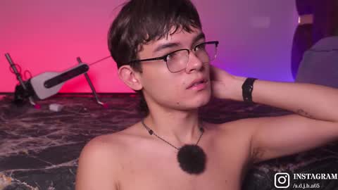 Angelo I work from home this is my room  online show from November 11, 12:32 pm