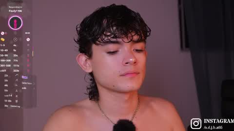 Angelo I work from home this is my room  online show from May 18, 3:02 am
