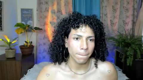 angelwhitte online show from February 2, 1:04 am