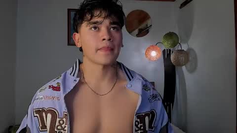 Snapshot of angelx_fox chatting on February 18, 9:53 pm Angel Fox online show from February 18, 9:53 pm