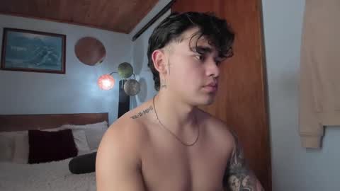 Snapshot of angelx_fox chatting on March 1, 2:13 pm Angel Fox online show from March 1, 2:13 pm