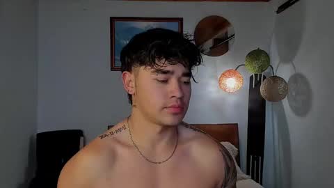 Snapshot of angelx_fox chatting on February 6, 10:15 am Angel Fox online show from February 6, 10:15 am