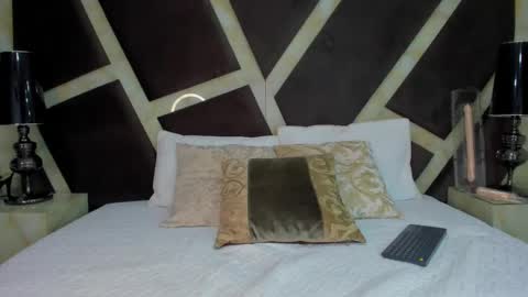 Snapshot of anghel_stone chatting on January 22, 12:27 am  Anghel Stone  online show from January 22, 12:27 am