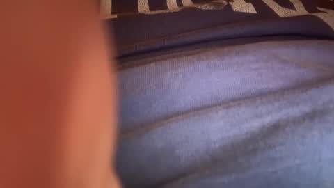 Snapshot of anonomousloser chatting on December 8, 3:32 am anonomousloser online show from December 8, 3:32 am