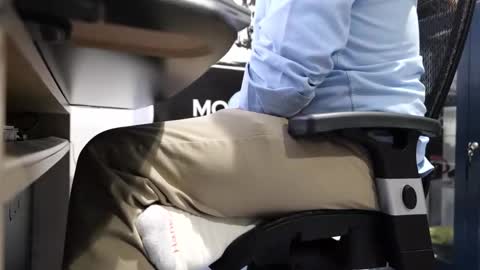 D online show from March 6, 6:05 pm