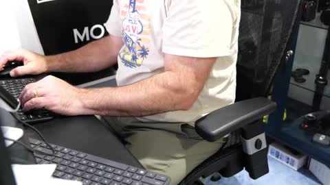 D online show from October 3, 1:05 pm