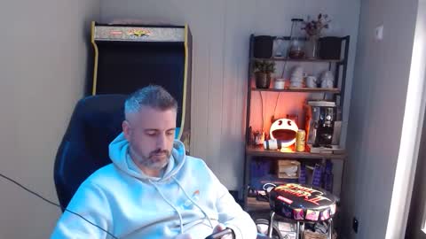 anonymousblokeuk online show from September 16, 11:44 am