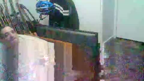 Snapshot of anssyboy696 chatting on September 16, 7:58 pm anssyboy696 online show from September 16, 7:58 pm