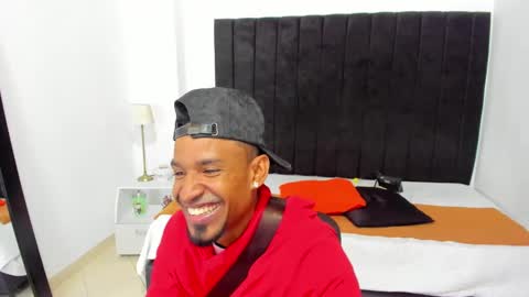 Snapshot of anthoy_wayans chatting on January 25, 8:10 pm       online show from January 25, 8:10 pm