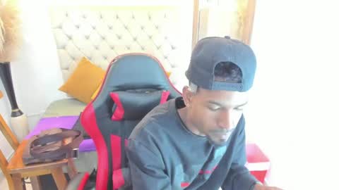       online show from April 15, 10:10 pm