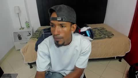 Snapshot of anthoy_wayans chatting on January 8, 11:30 pm       online show from January 8, 11:30 pm
