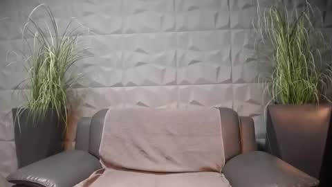 HI My name is Antonio online show from December 23, 8:03 pm