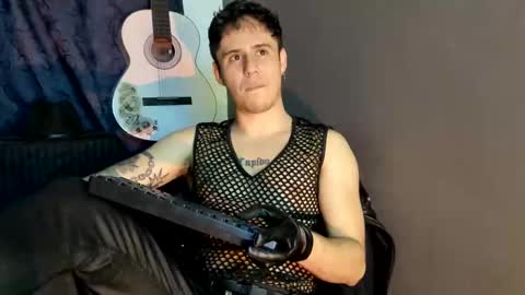 antonnello_ online show from November 19, 12:43 am