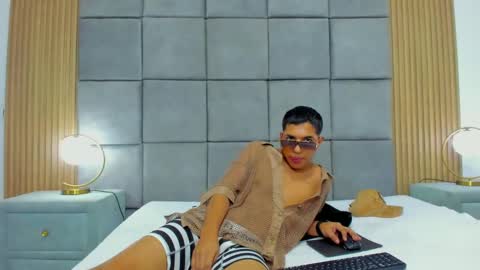 Antonycress online show from November 8, 4:43 pm