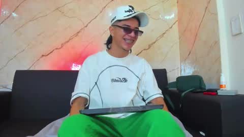 anyelo_sexyhot online show from October 11, 4:00 pm