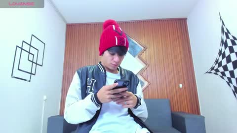 anyelo_sexyhot online show from February 2, 11:19 am